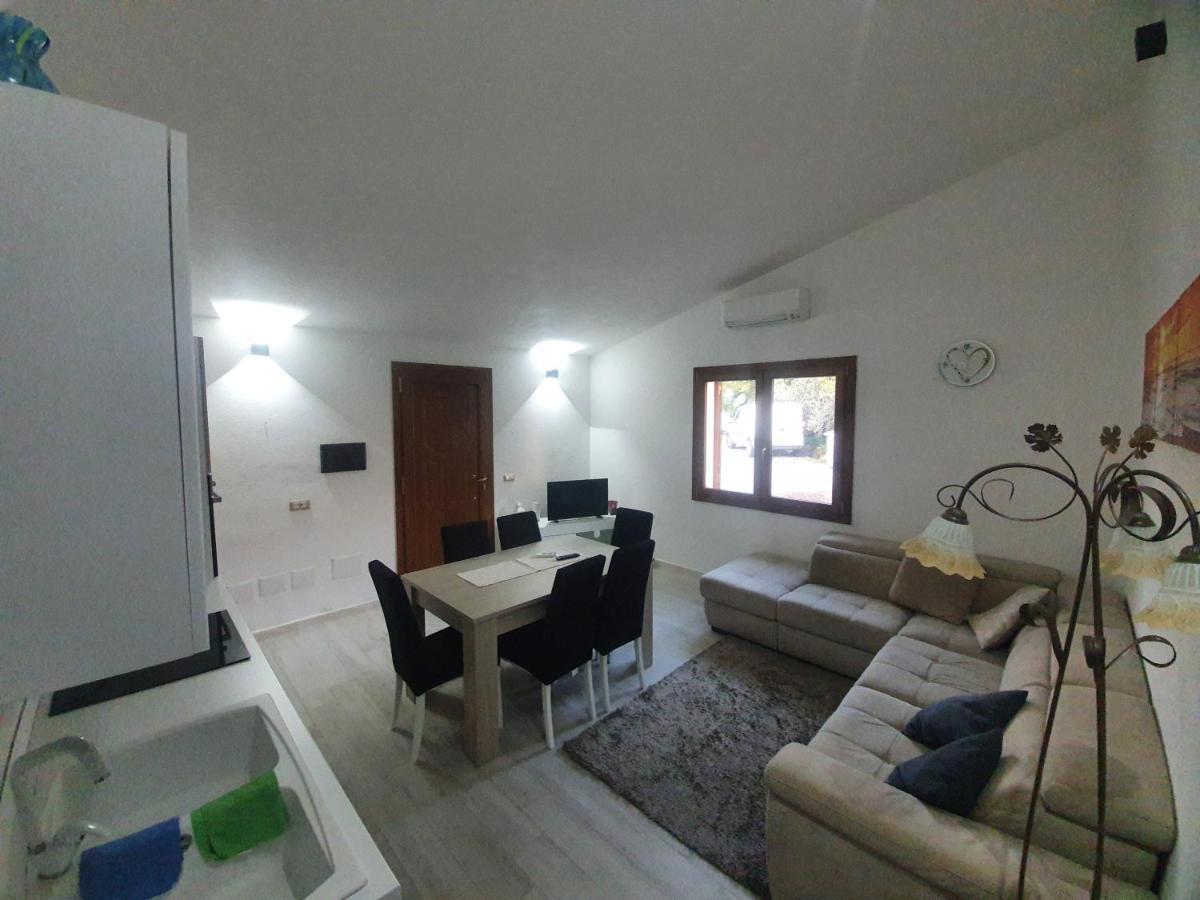 Appartamento Stangoni Badesi Bagian luar foto
